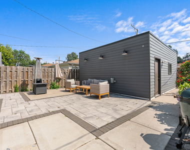 5047 W Winnemac Avenue - Photo Thumbnail 40