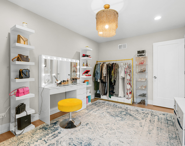 5047 W Winnemac Avenue - Photo Thumbnail 28