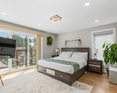 5047 W Winnemac Avenue - Photo Thumbnail 20