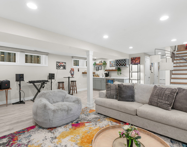 5047 W Winnemac Avenue - Photo Thumbnail 31