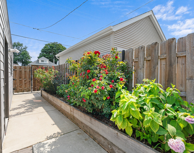 5047 W Winnemac Avenue - Photo Thumbnail 43