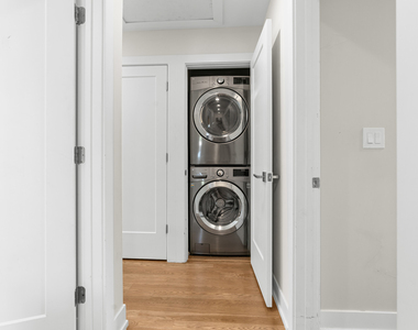 5047 W Winnemac Avenue - Photo Thumbnail 26