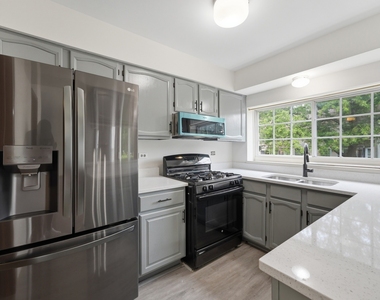 1404 W Sapphire Drive - Photo Thumbnail 5