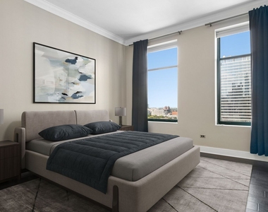 340 W Superior Street - Photo Thumbnail 10