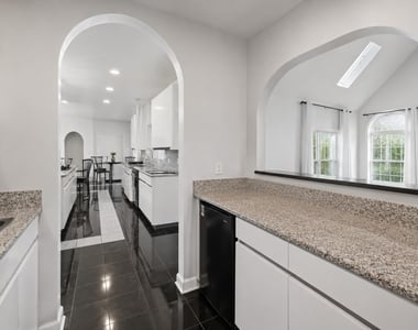 14 Pentwater Drive - Photo Thumbnail 5