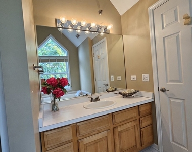 26 Bryant Court - Photo Thumbnail 10