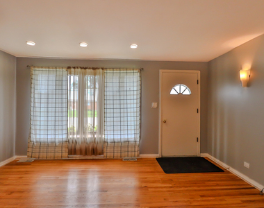 7119 Stanford Drive - Photo Thumbnail 9