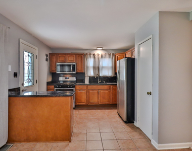 7119 Stanford Drive - Photo Thumbnail 14