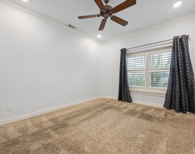 2128 Harold Street - Photo Thumbnail 11