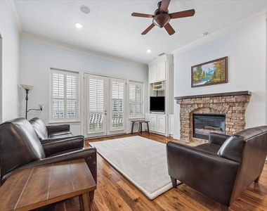 2128 Harold Street - Photo Thumbnail 3