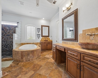 2128 Harold Street - Photo Thumbnail 8