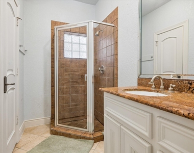 2128 Harold Street - Photo Thumbnail 9