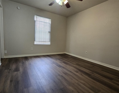 7731 Melanie Street - Photo Thumbnail 3