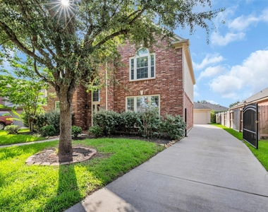 10626 Cortland Ridge Lane - Photo Thumbnail 6