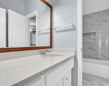 10626 Cortland Ridge Lane - Photo Thumbnail 31
