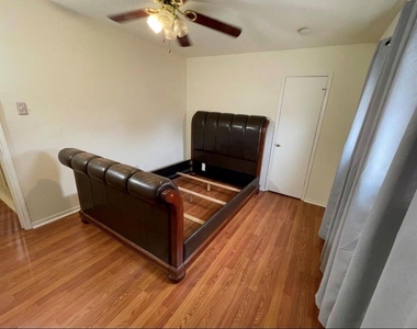 1323 River Rock Drive - Photo Thumbnail 8