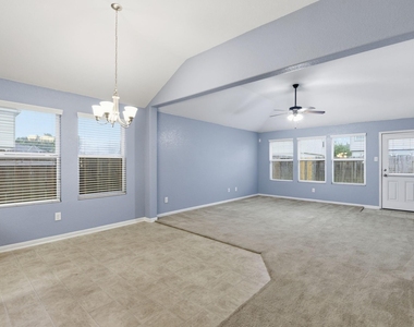 16763 N Blue Jay Lane N - Photo Thumbnail 8