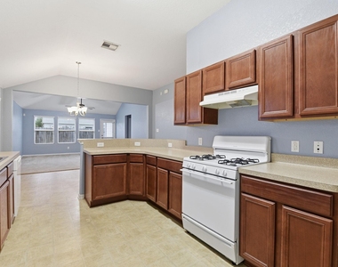 16763 N Blue Jay Lane N - Photo Thumbnail 3