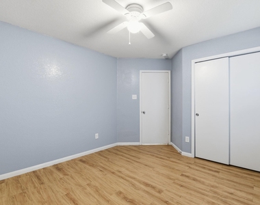 16763 N Blue Jay Lane N - Photo Thumbnail 15