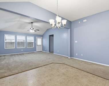 16763 N Blue Jay Lane N - Photo Thumbnail 9