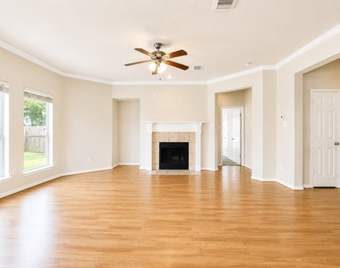 1815 Granite Field Lane - Photo Thumbnail 8