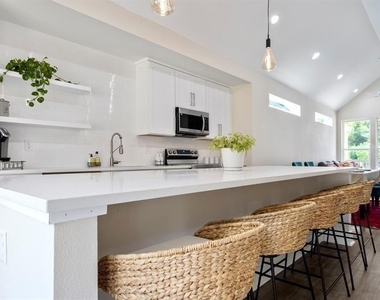 6832 Morrow Street - Photo Thumbnail 8