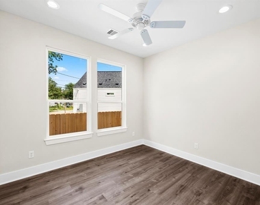 6832 Morrow Street - Photo Thumbnail 4