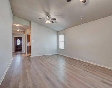 21507 Siros Isle Drive - Photo Thumbnail 12