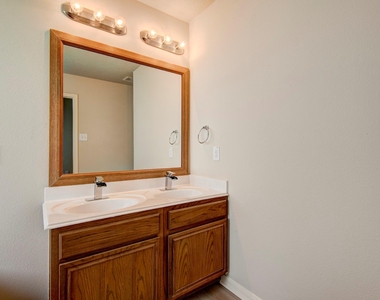 21507 Siros Isle Drive - Photo Thumbnail 8