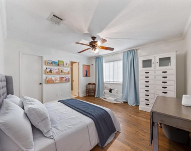 12210 Ravenmoor Drive - Photo Thumbnail 23
