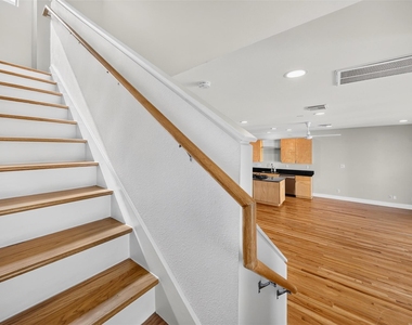 4106 Spencer Street - Photo Thumbnail 6