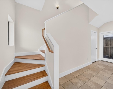 4106 Spencer Street - Photo Thumbnail 3
