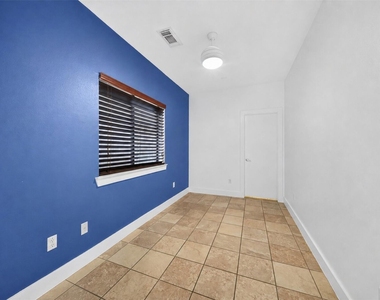 4106 Spencer Street - Photo Thumbnail 16
