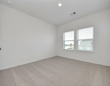 1043 Cedar Place Lane - Photo Thumbnail 20