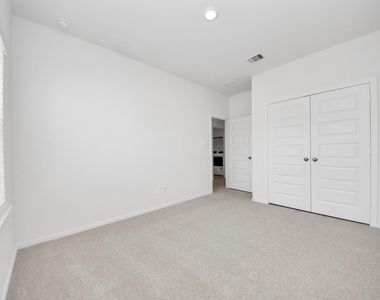 1043 Cedar Place Lane - Photo Thumbnail 16