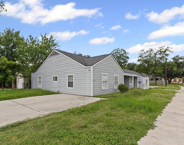 3216 Avenue I - Photo Thumbnail 1