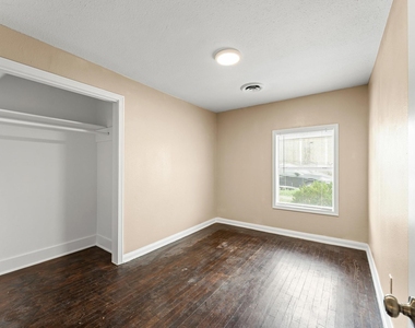 3216 Avenue I - Photo Thumbnail 12