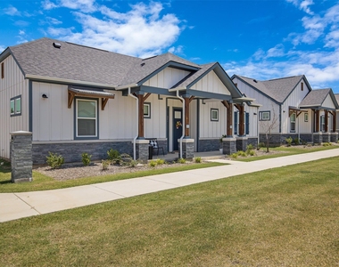7205 Borland Lane - Photo Thumbnail 1