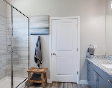 7205 Borland Lane - Photo Thumbnail 19