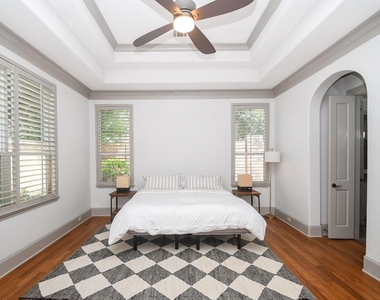 2702 Tudor Manor - Photo Thumbnail 19