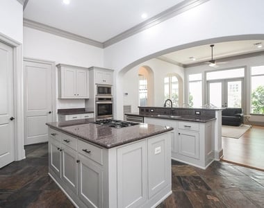 2702 Tudor Manor - Photo Thumbnail 12