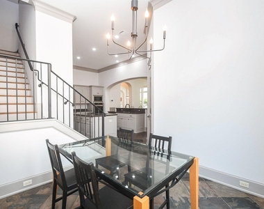 2702 Tudor Manor - Photo Thumbnail 17