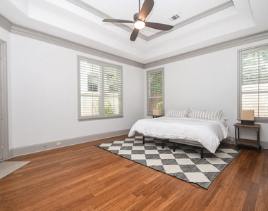 2702 Tudor Manor - Photo Thumbnail 20