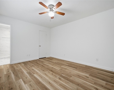 2126 Quail Valley East Drive - Photo Thumbnail 11