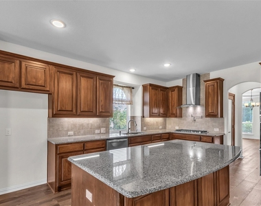 1209 Rogers Parkway - Photo Thumbnail 12