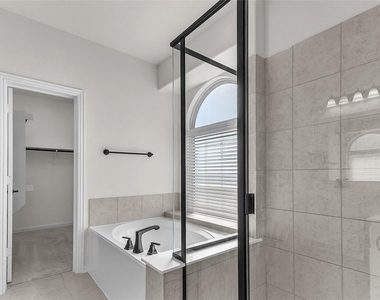 1209 Rogers Parkway - Photo Thumbnail 24