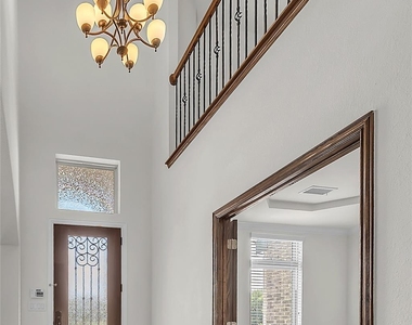 1209 Rogers Parkway - Photo Thumbnail 3