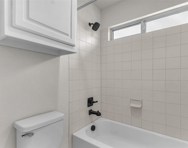 1209 Rogers Parkway - Photo Thumbnail 35