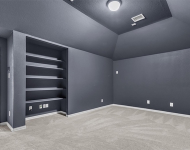 1209 Rogers Parkway - Photo Thumbnail 28