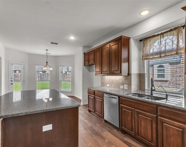 1209 Rogers Parkway - Photo Thumbnail 13
